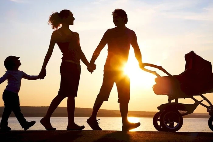 Більшість людей не можуть створити родину своєї мрії: висновки ООН