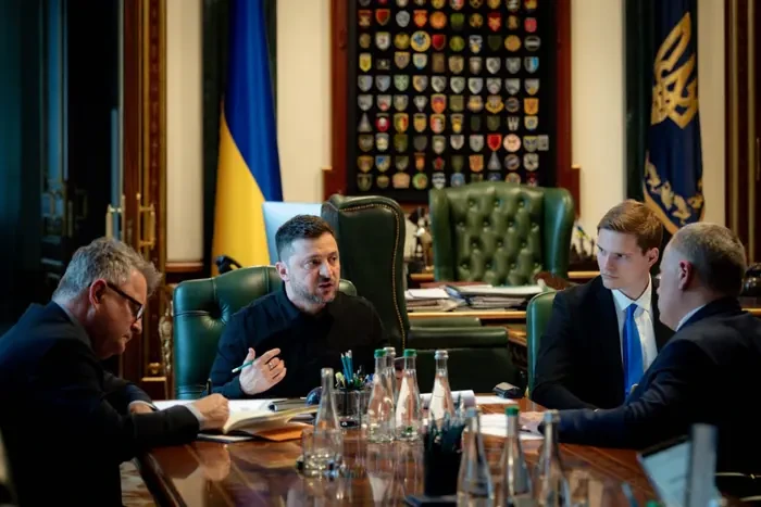Зеленський повідомив про розмову зі Стармером