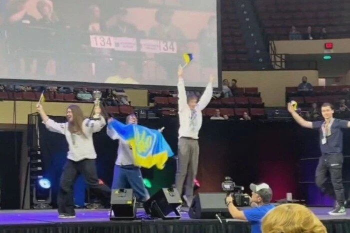 Столичні школярі здобули золото на міжнародній олімпіаді у США