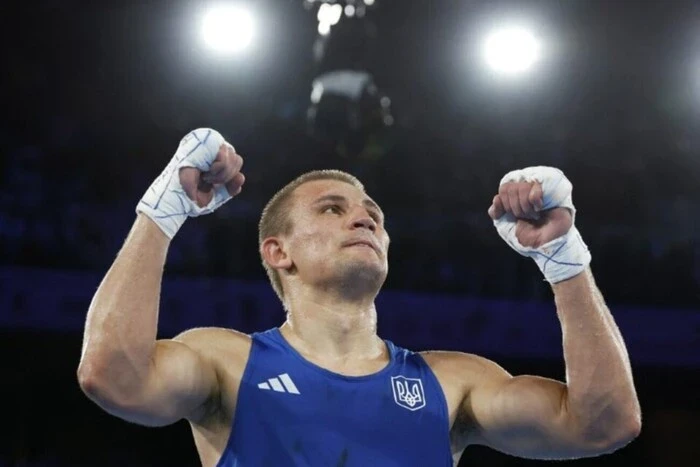 Олімпійський чемпіон Хижняк переможно повернувся в аматорський бокс