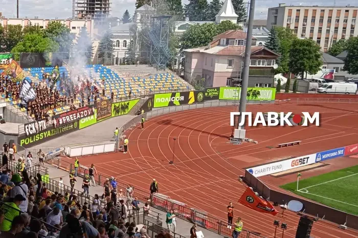 Фанати «Полісся» закликали звільнити бійців «Азову» з полону