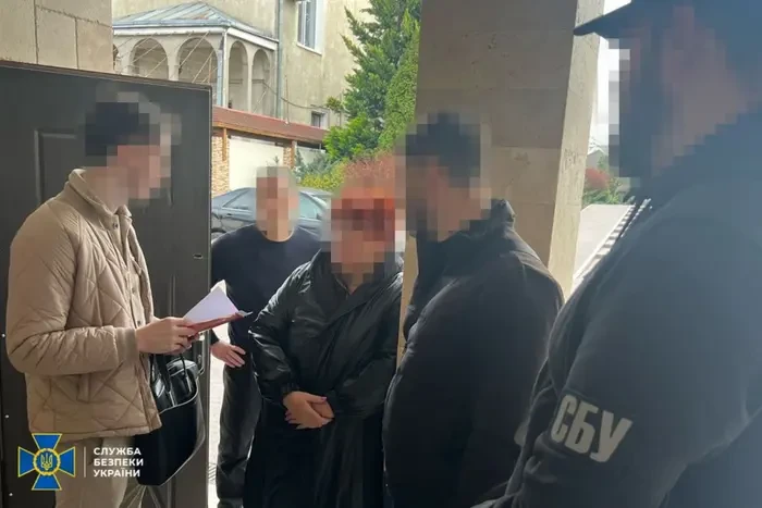 Розкрадали кошти для поховання воїнів: викрито посадовців Одеської міськради