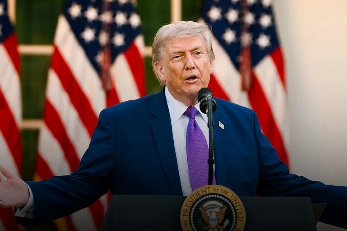 Звідки у Трампа синці на руках: США оприлюднили деталі медичного звіту