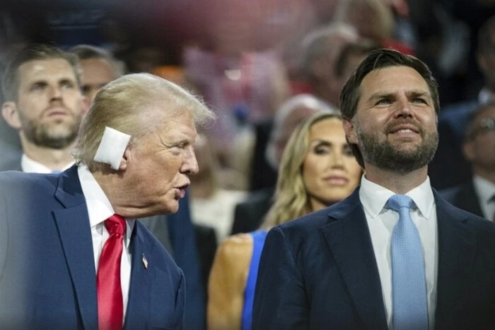 Трамп визначився із напарником: МЗС Росії нагадало про «санкції»