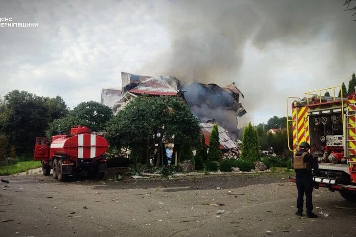 У трьох районах Чернігівщини спалахнули пожежі після атак Росії