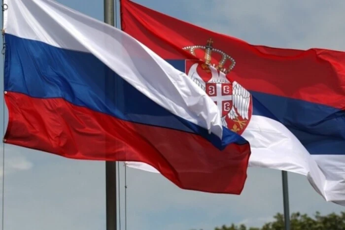 Сербія почала обговорювати візовий режим із Росією