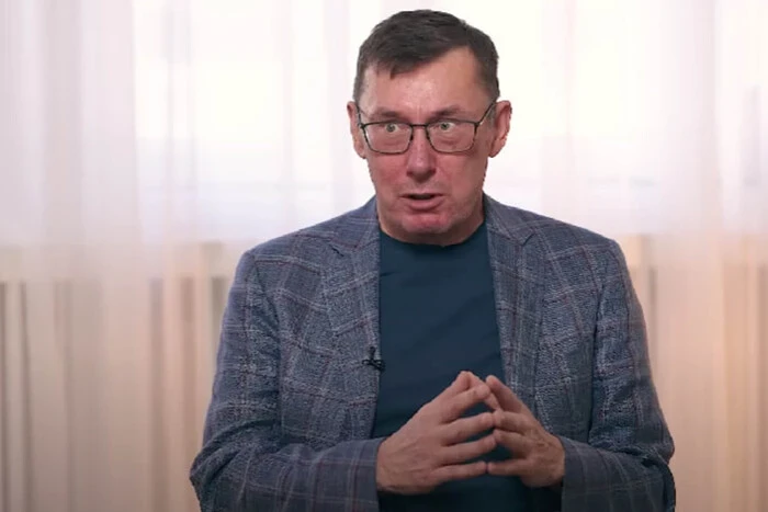 Ексгенпрокурор Луценко скаржиться, що його ніде не беруть на роботу