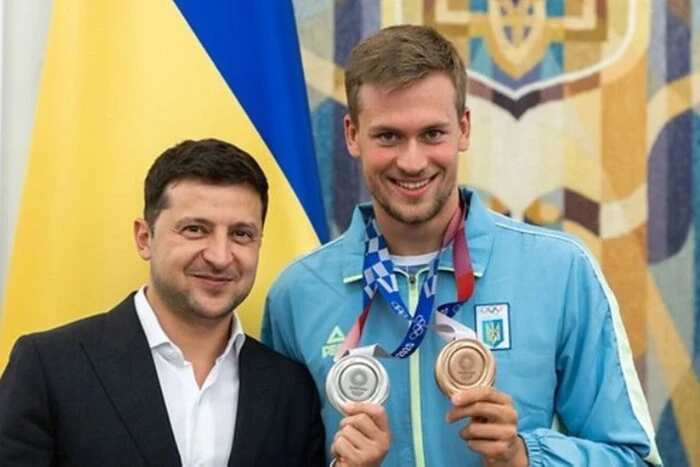 Президент призначив державні стипендії легендарним українським спортсменам