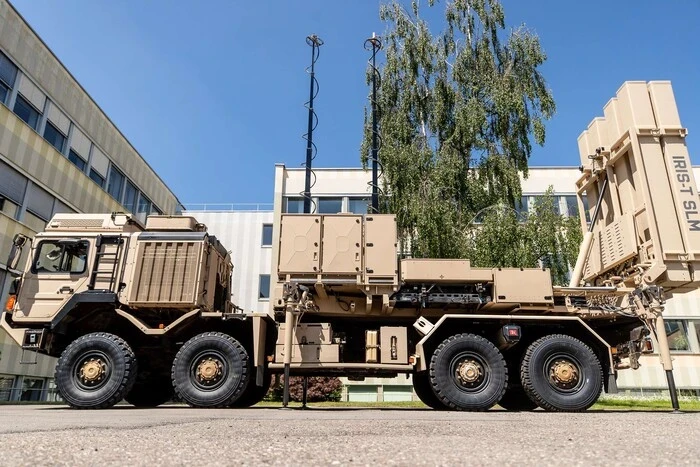 Ракети до Iris-T та боєприпаси для Leopard. Німеччина надає Україні нову допомогу