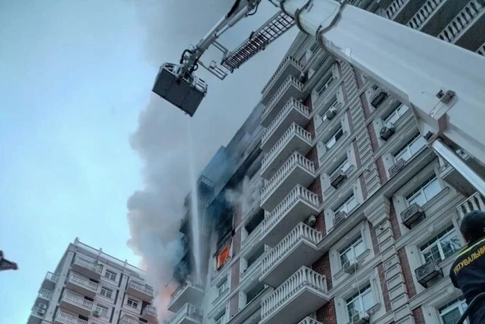 У столиці горів будинок ЖК «Нова Англія»: пожежники врятували 12 людей, серед них – діти