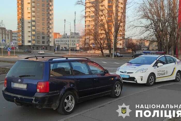 Наїхав на дівчину на тротуарі та втік з місця події: у Києві затримано нетверезого водія