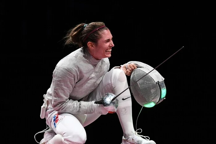 Ганебне рішення. Міжнародна федерація фехтування допустила доньку Позднякова