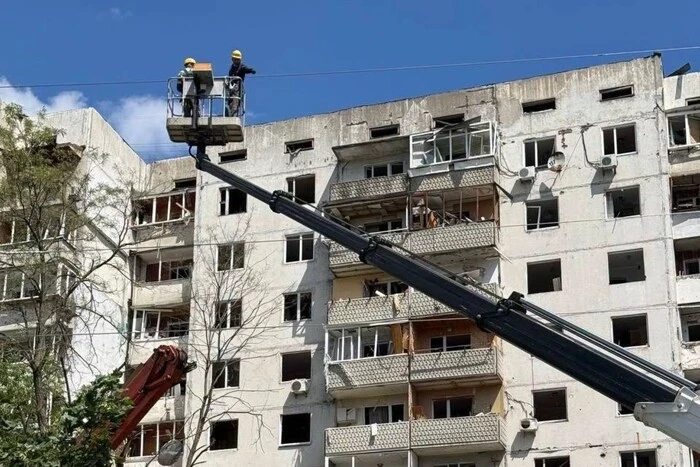 Енергетики повернули світло у 140 тисяч осель киян після нічного обстрілу 2 червня