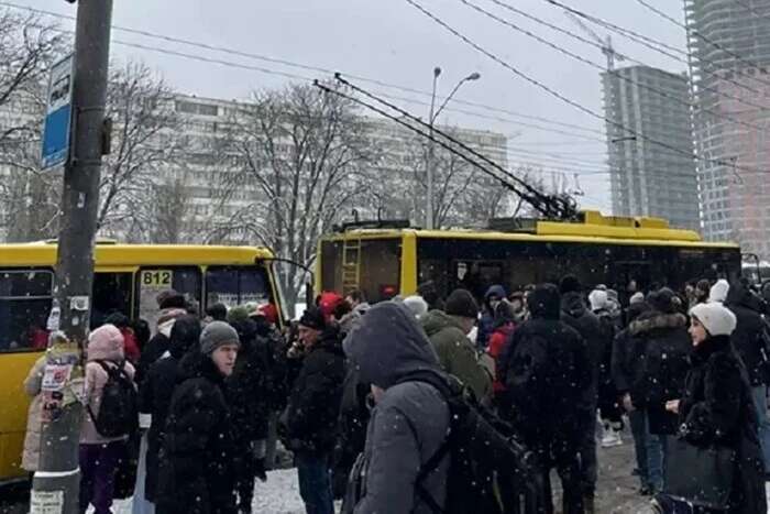 Чи працюватиме транспорт під час тривог? Глава КМВА хоче перекласти відповідальність на водіїв