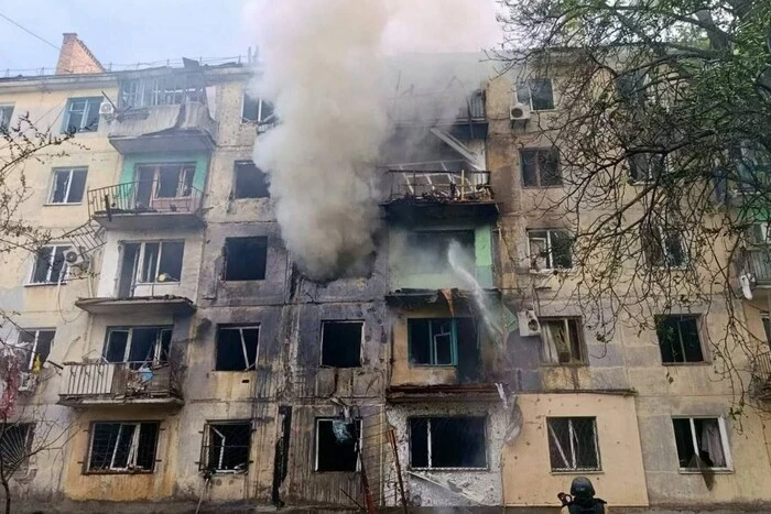 Окупанти вдарили по Павлограду: є поранені, серед них – підліток
