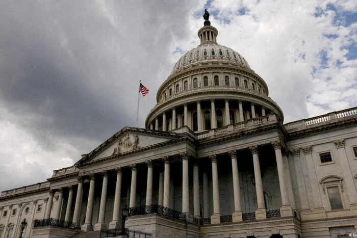 Конгрес США пішов проти Білого дому заради допомоги Україні