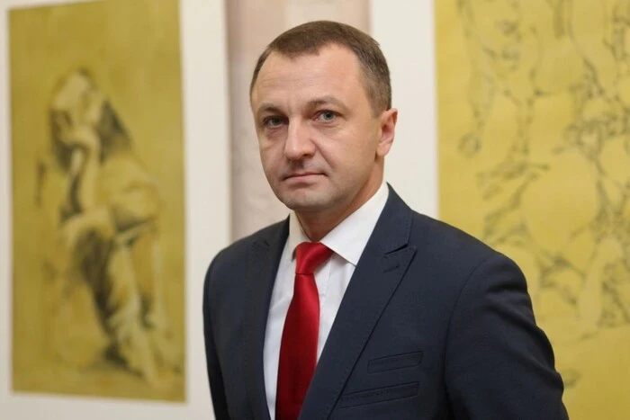 Креміня звільнено. Хто може стати новим мовним омбудсменом