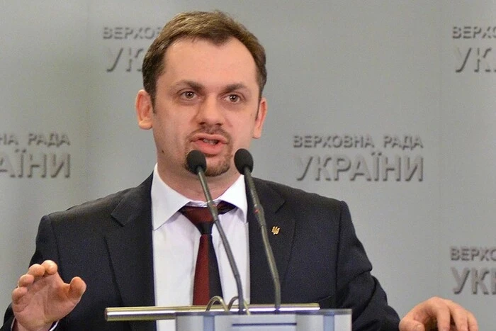 Антикорупційний суд узявся за екснардепа Левуса, який під час розгляду справи втік до війська
