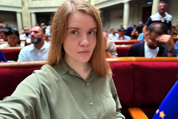 «Контрнаступальної операції не існує». Безугла наїхала на Сирського та Редіса