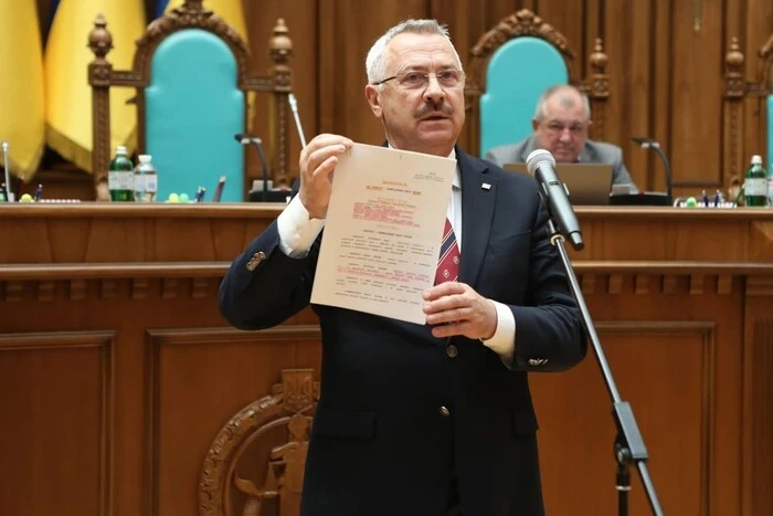 Експолітик та суддя Конституційного суду пішов працювати в університет Милованова