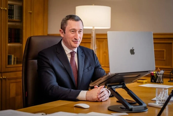 Антикорупційний суд арештував готівку сім’ї колишнього віцепрем’єра Чернишова