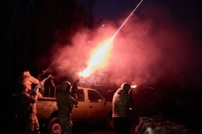 Приблизна мапа руху ракет та дронів цієї ночі