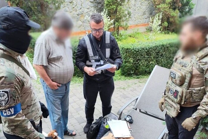 У Києві ліквідовано підпільний цех з виготовлення фальшивих водійських посвідчень