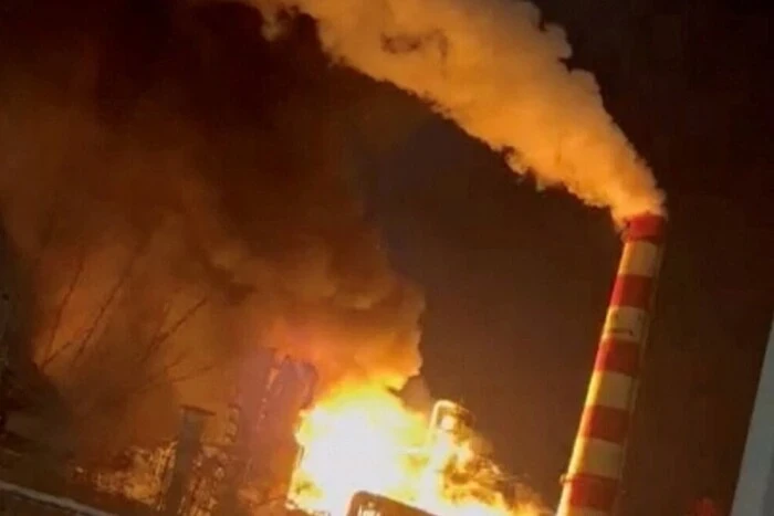 Атака на Ільський НПЗ: чому цей завод є критично важливим для російської армії (фото, відео)