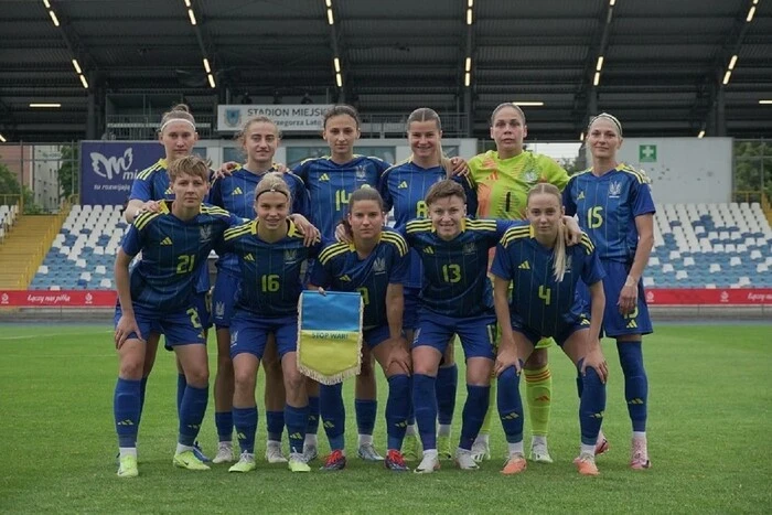 Жіноча збірна України з футболу покращила позиції у рейтингу ФІФА