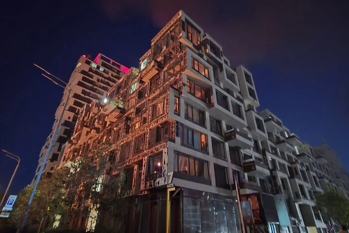 Ракетний удар по ЖК Unit.City: троє людей загинули дорогою до сховища