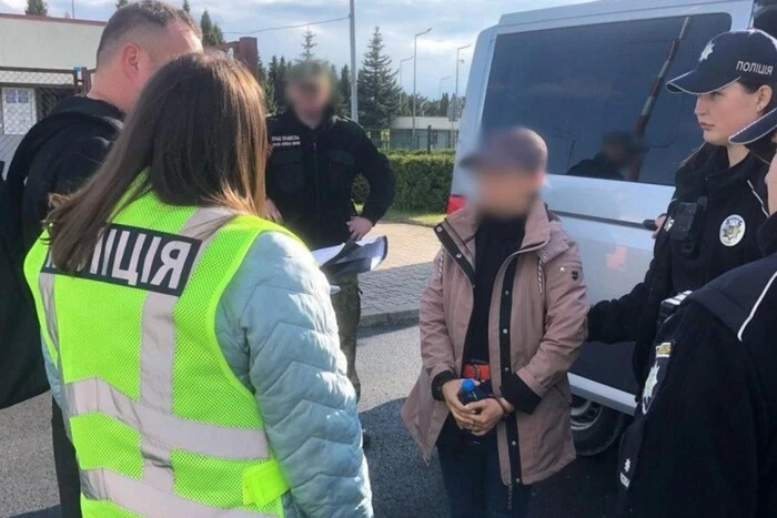 Німеччина екстрадувала житомирянку, яка сприяла незаконному в'їзду 10 громадян Ірану до України
