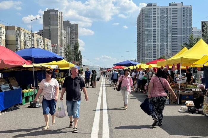 Продовольчі ярмарки у Києві 23-24 серпня: де можна купити свіжі овочі та фрукти (адреси)