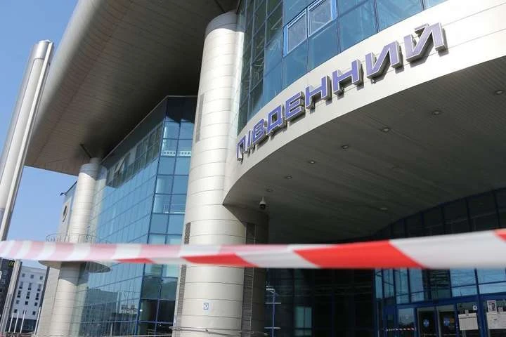 На залізничному вокзалі в Києві шукають бомбу