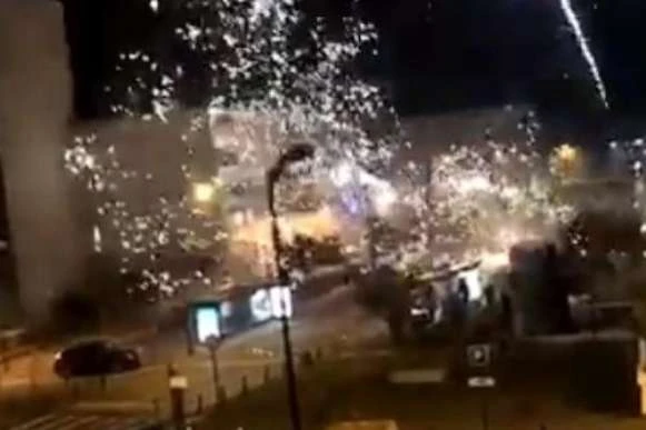У передмісті Парижа невідомі штурмували поліцейський відділок