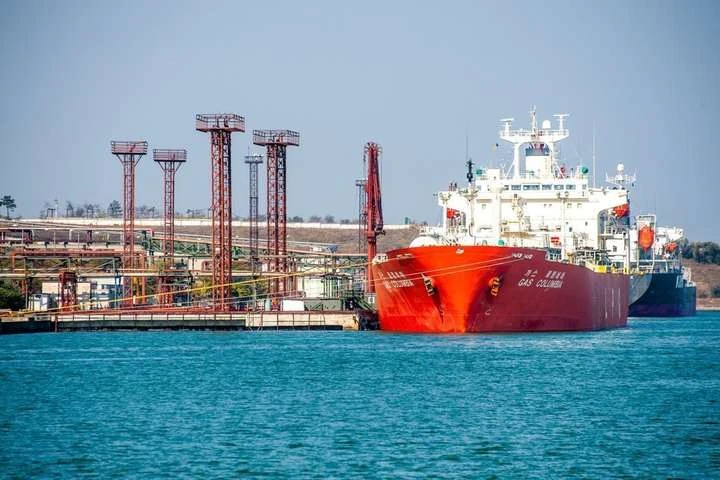 Україна вперше за два роки отримає «заморський» бензин