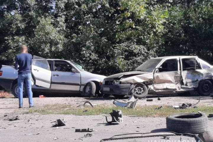 На Вінниччині сталася смертельна аварія, серед потерпілих діти (відео)