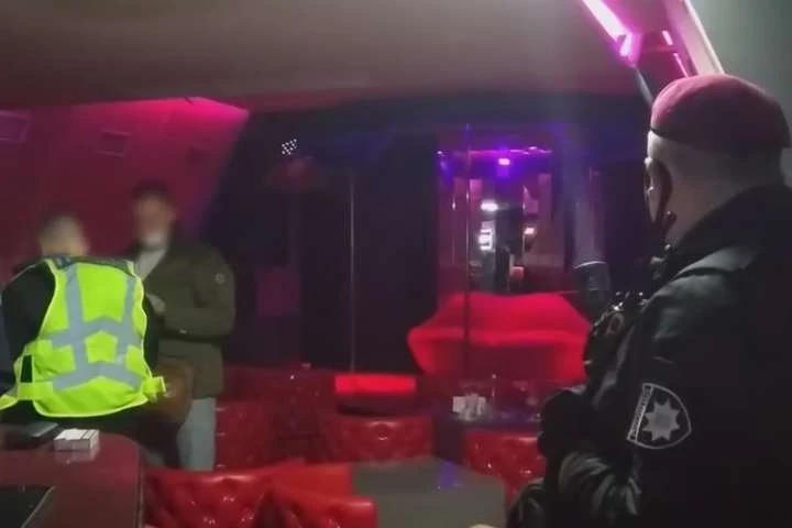 Начхали на карантин: столична поліція відкрила справу на власників нічного клубу