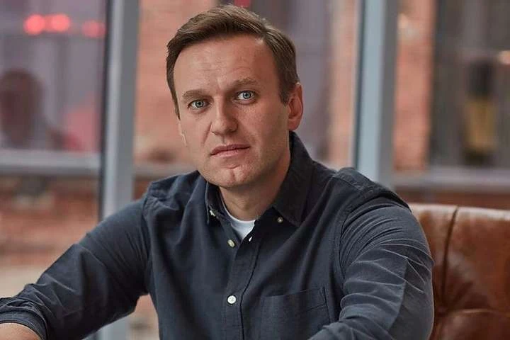 Російська влада робить з Навального свого наступника