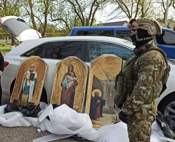 На Тернопільщині судитимуть банду викрадачів ікон з храмів