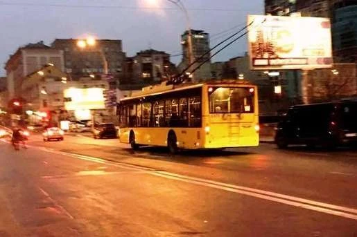 Столичний транспорт працюватиме довше через футбол: список маршрутів