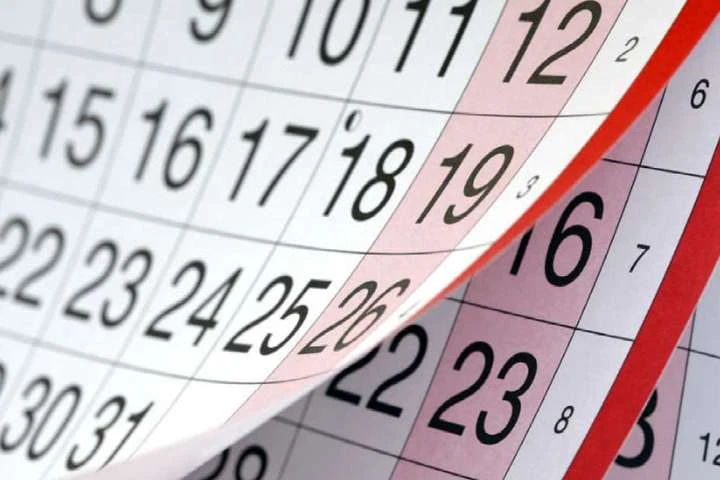 Кабмін переніс три робочих дні у 2021 році