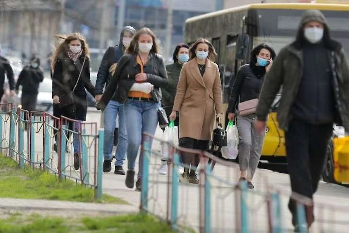 В Івано-Франківську дитсадки та транспорт працюватимуть попри «червону» зону