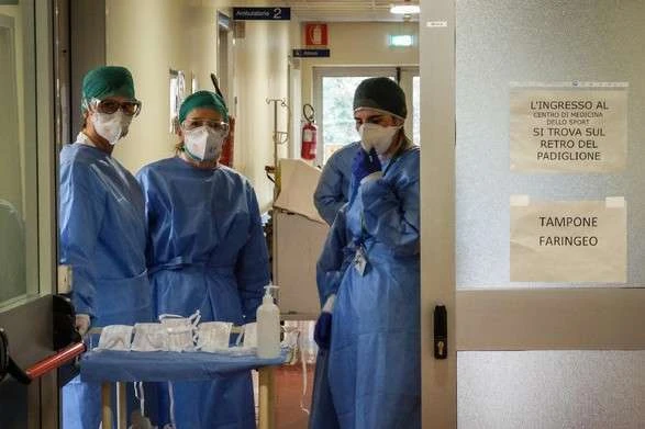 ВООЗ спрогнозувала, скільки людей у світі вже заражені коронавірусом