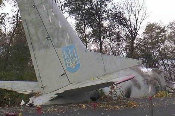 Старий літак чи щось інше? Фахівці назвали причини, які могли привести до авіакатастрофи літака з курсантами