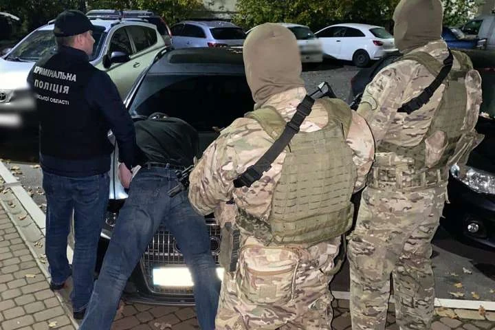 На Київщині банда викрала бізнесмена й вимагала $2 млн (фото, відео)