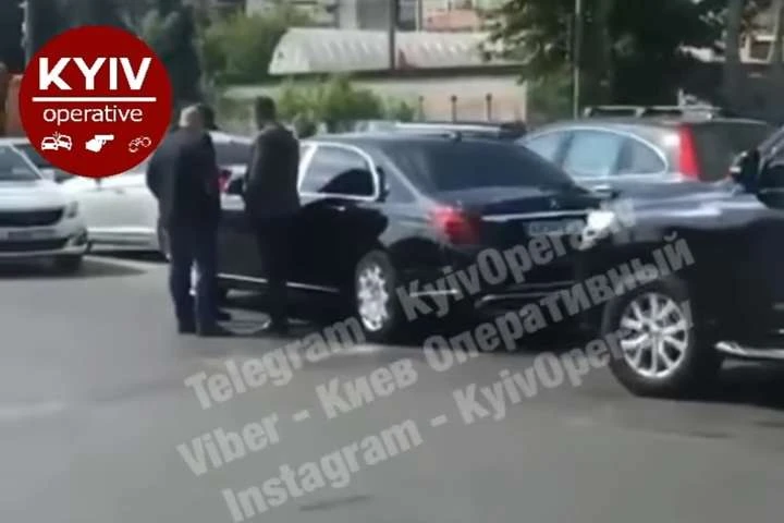 У Києві кортеж Суркіса летів зустрічною смугою (відео)
