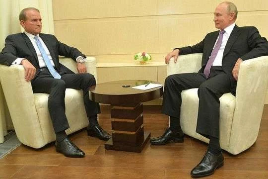 Медведчук з’їздив до Росії за вакциною від коронавірусу