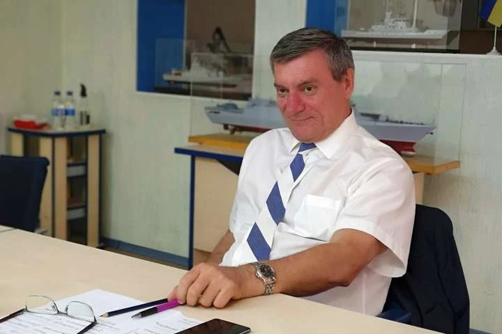 Новостворене міністерство промисловості хоче купити автівки для керівництва на три мільйони
