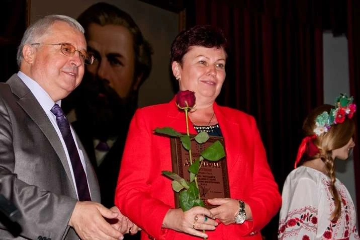 У підручнику зі всесвітньої історії для 11 класу з безліччю помилок оспівані спортивні успіхи України