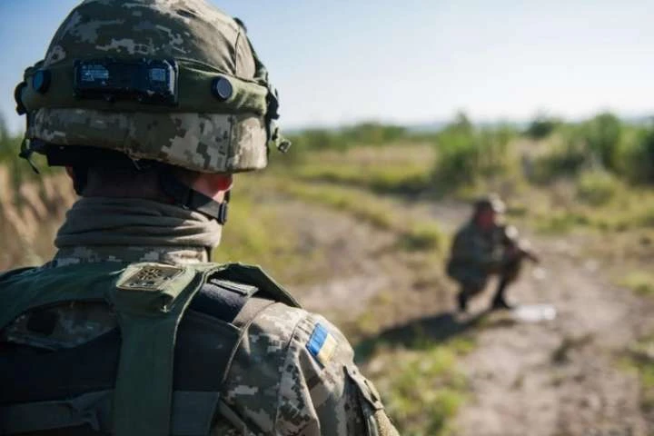 Доба на Донбасі: бойовики двічі обстріляли українських бійців біля Водяного